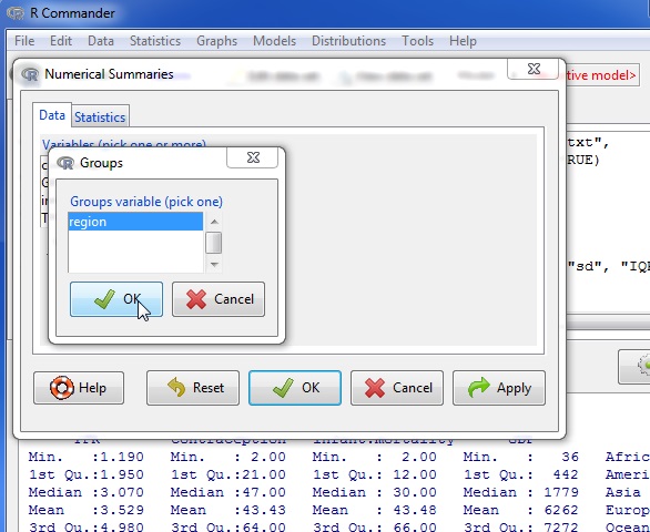 Selecting a grouping variable in the Groups dialog box.